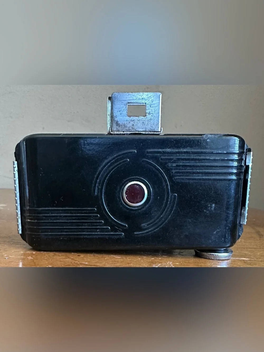 Vintage Falcon Junior Model Bakelite Shutter Folding Compact Camera USA